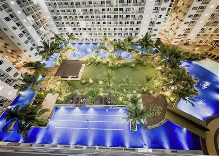 Royal At Shore Residences Near Sm Moa And Airport